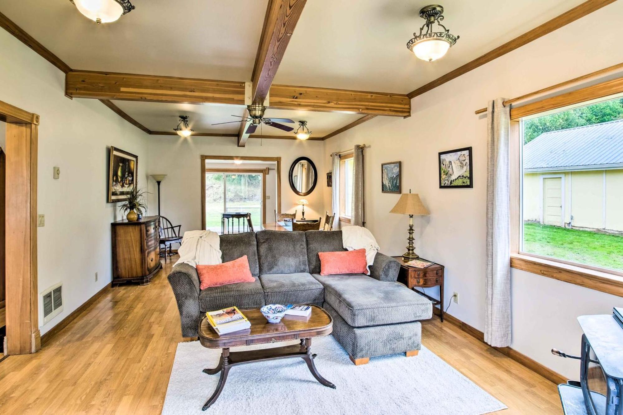Quaint Coquille Getaway Near Beaches And Parks! Luaran gambar