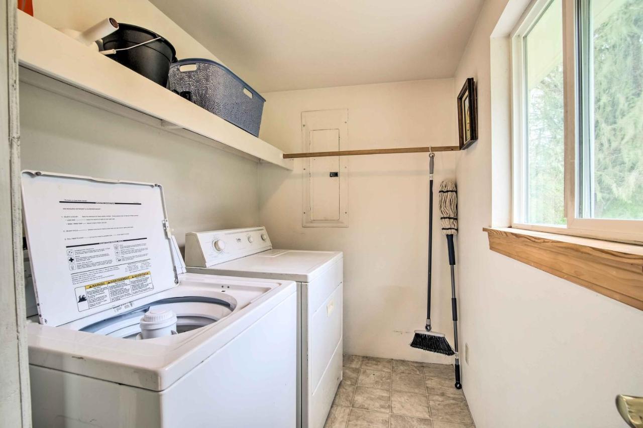 Quaint Coquille Getaway Near Beaches And Parks! Luaran gambar