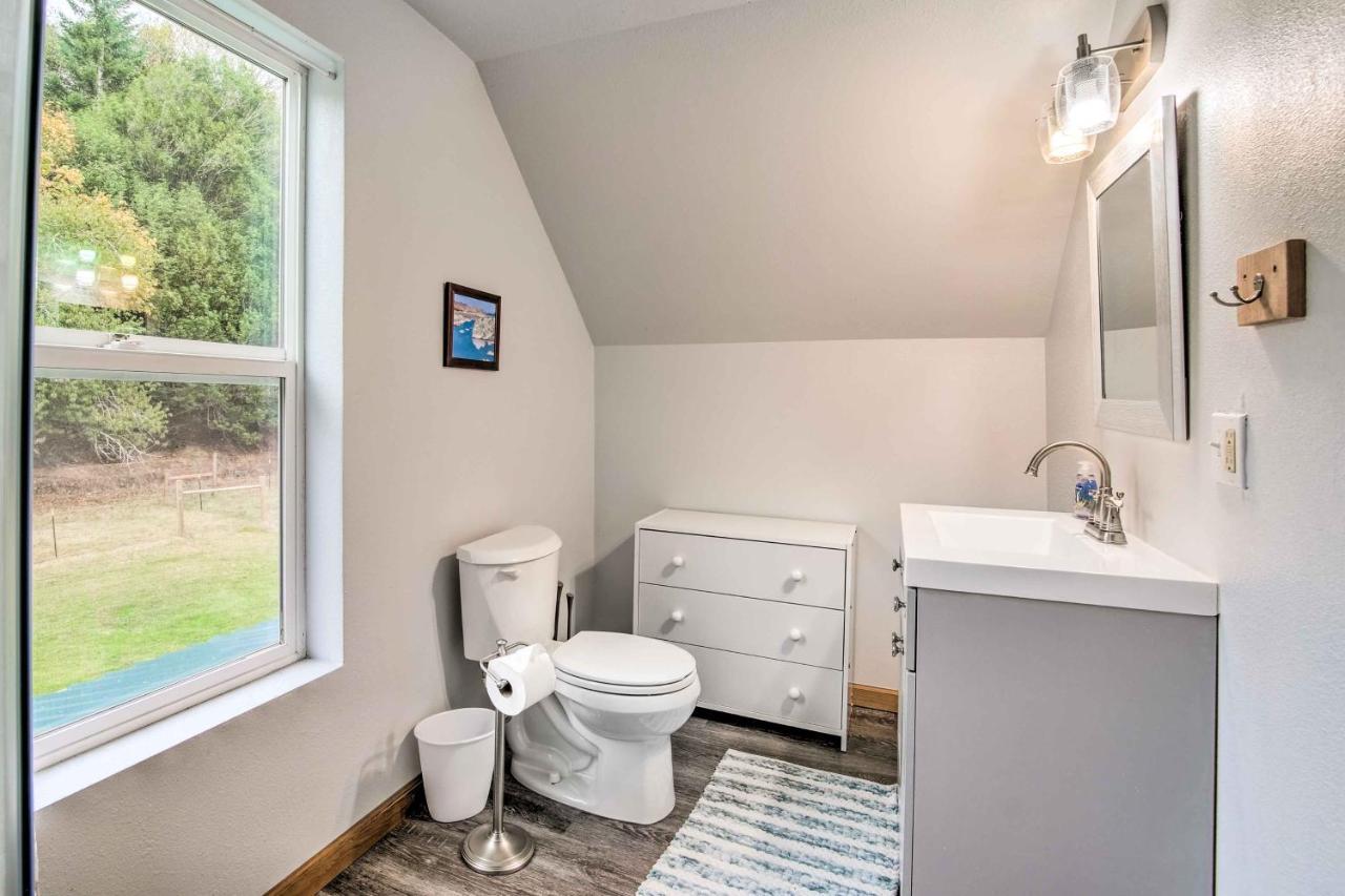 Quaint Coquille Getaway Near Beaches And Parks! Luaran gambar